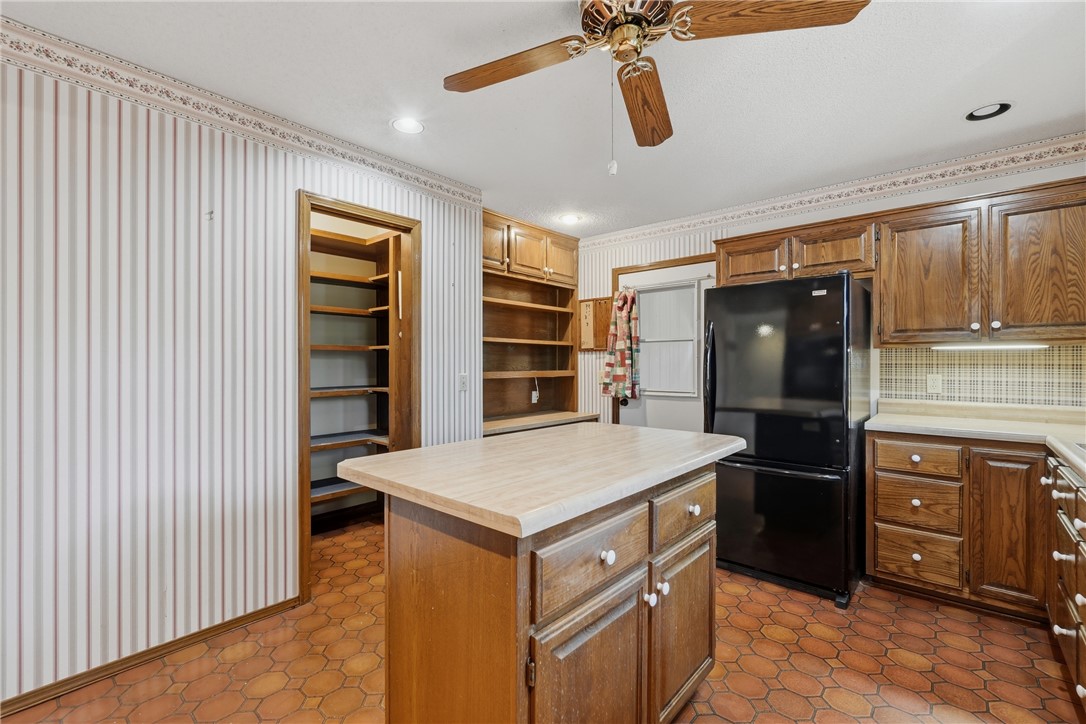19 Lonsdale Drive