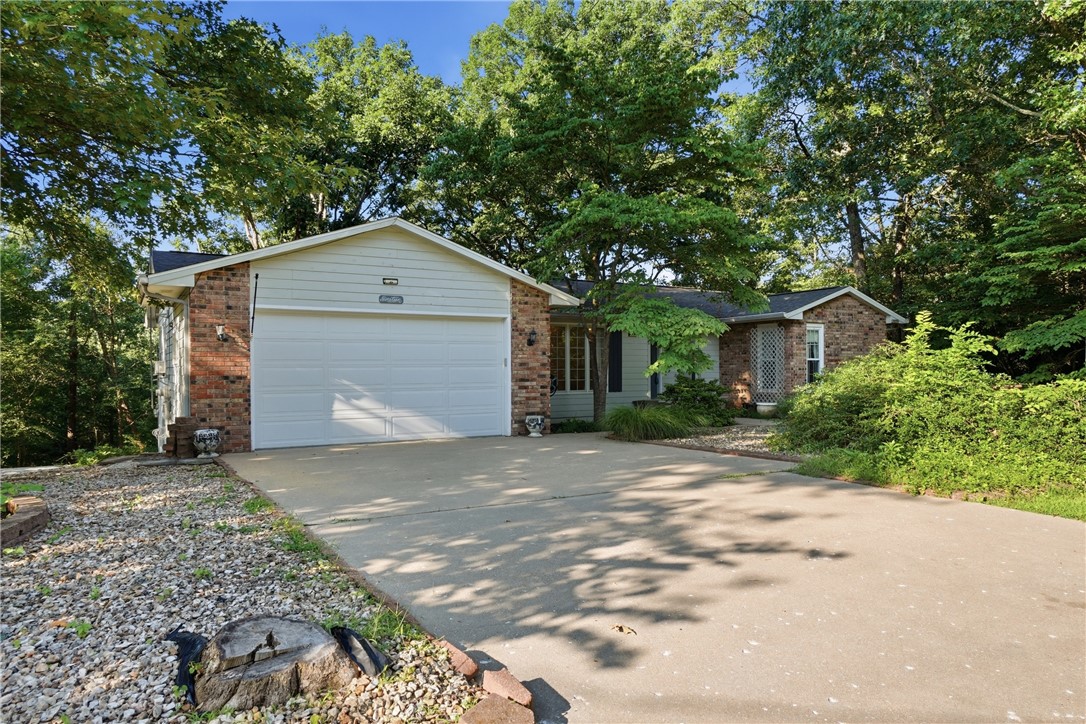 19 Lonsdale Drive