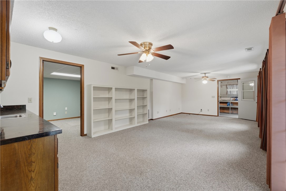 19 Lonsdale Drive