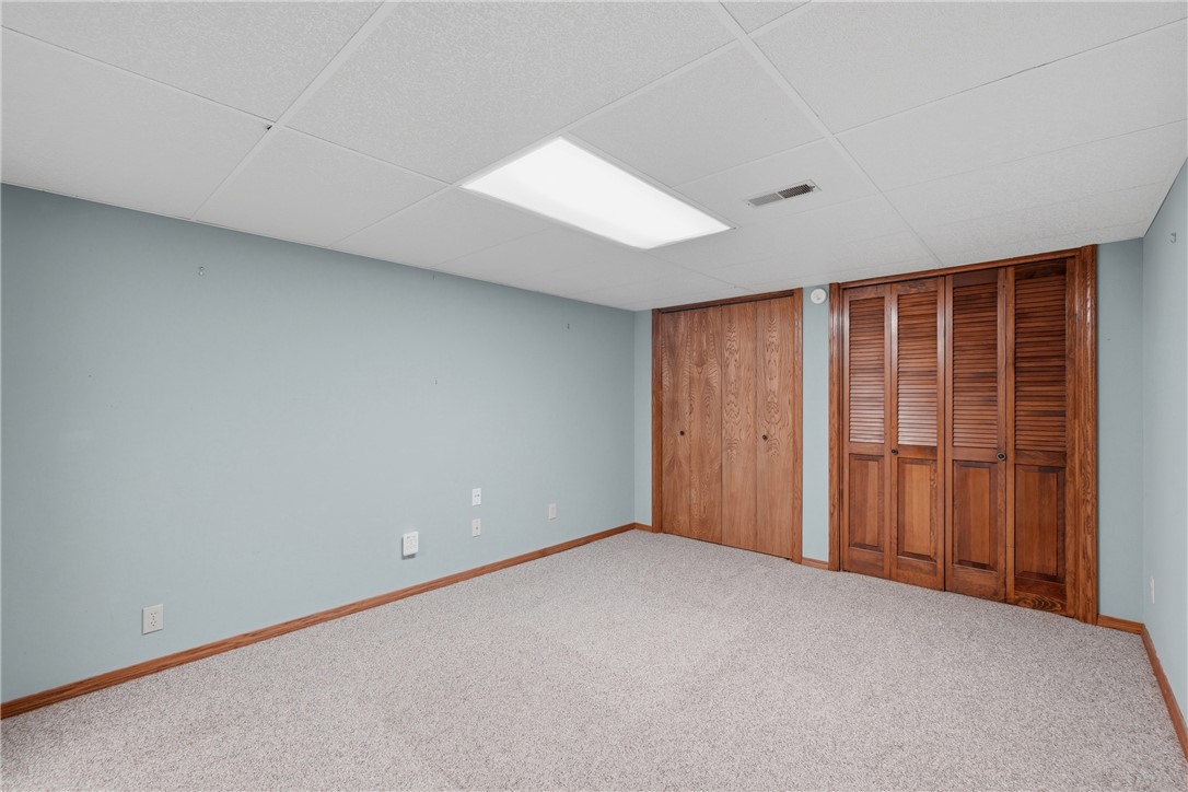 19 Lonsdale Drive