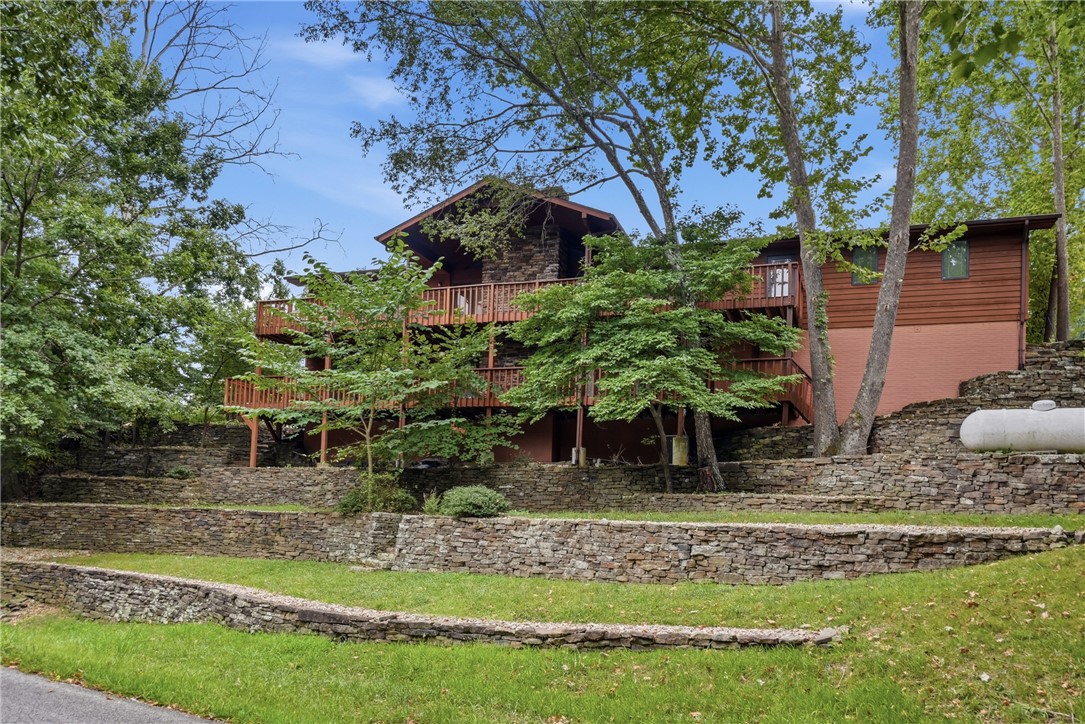 6 Fairway Drive