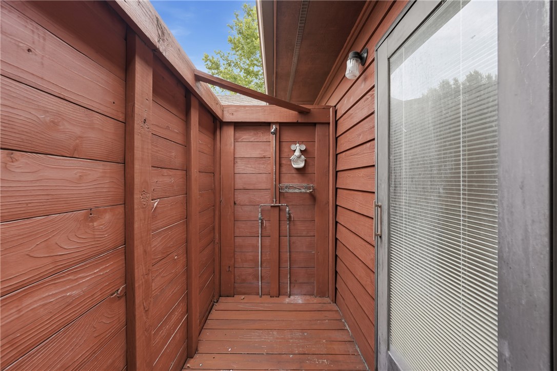 6 Fairway Drive