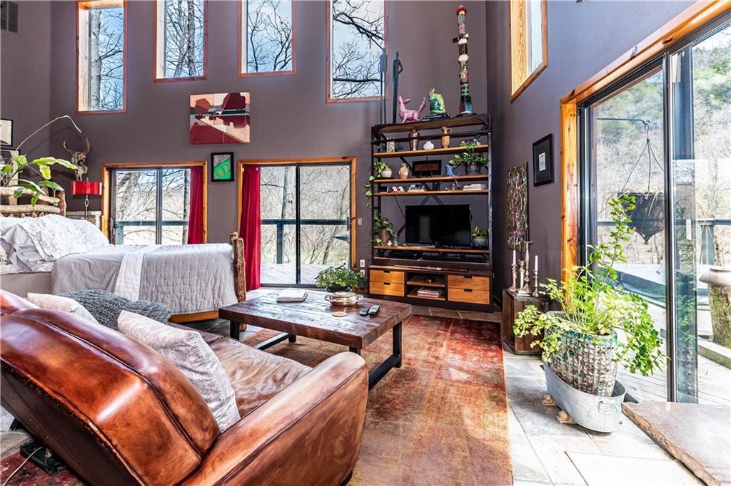 11346 Farm Road 2285