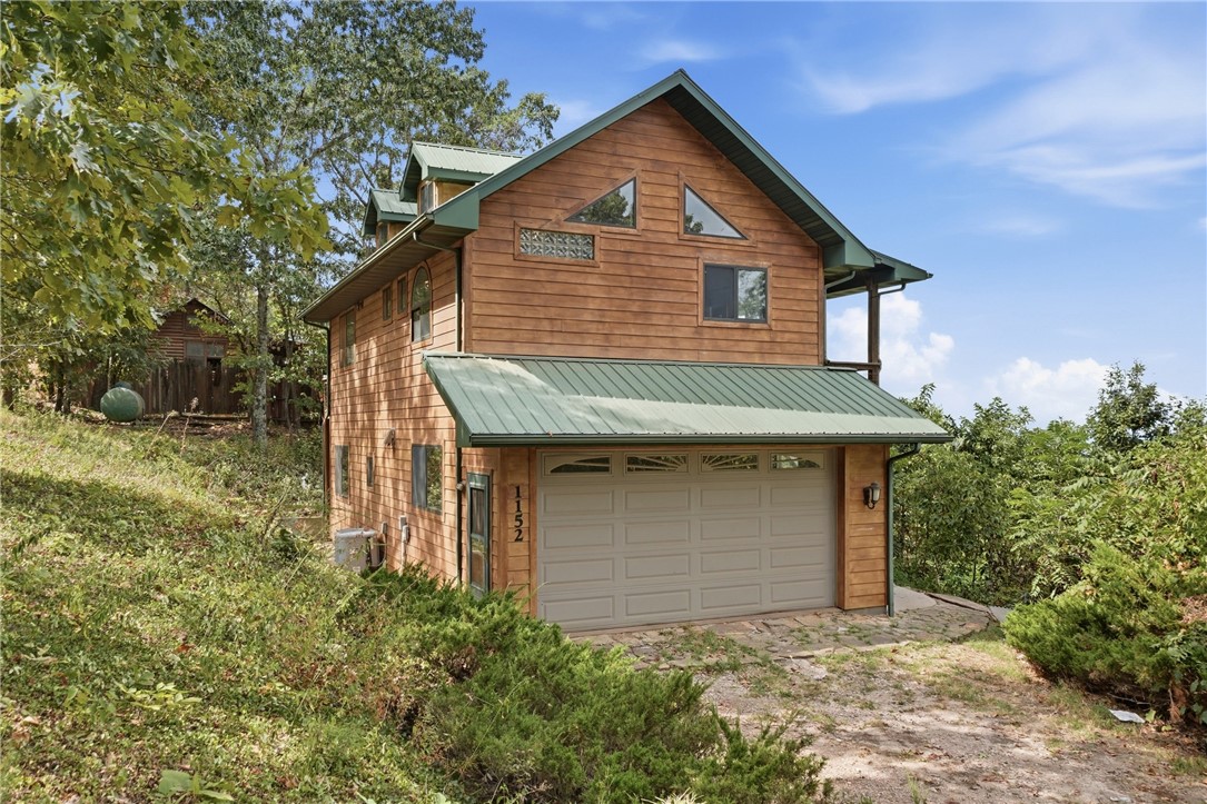 1152 County Road 220
