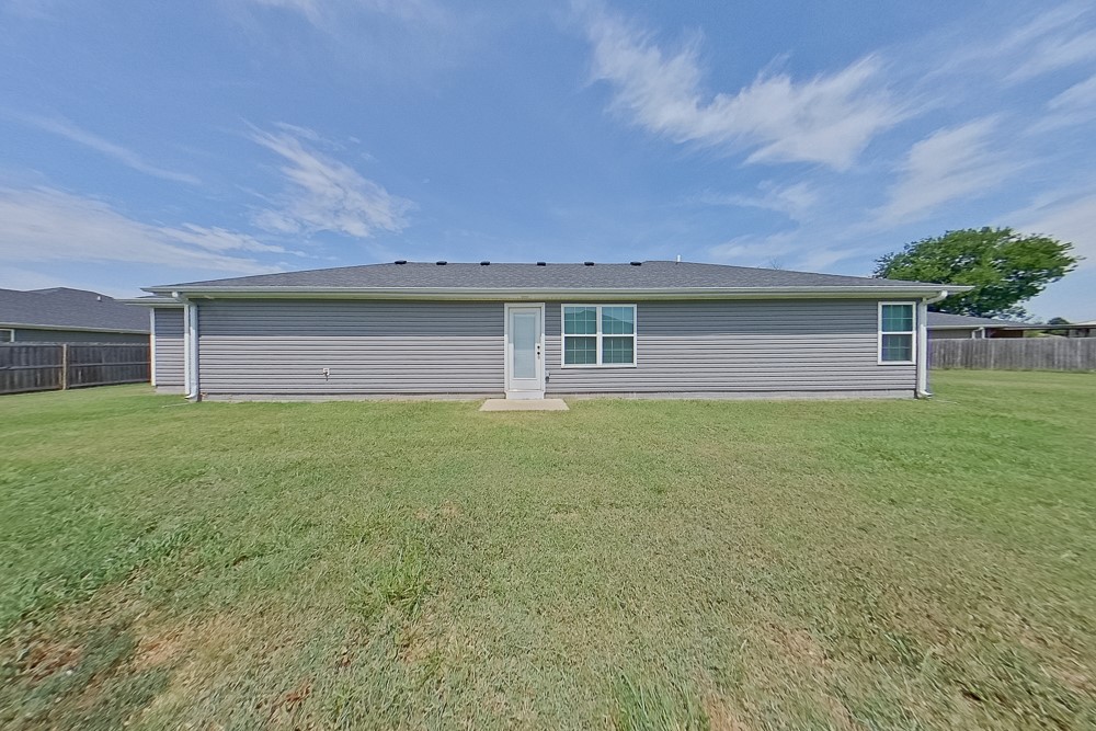 202 Fieldstone Circle