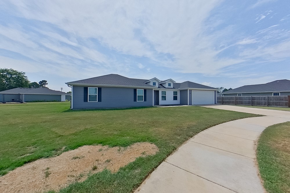 202 Fieldstone Circle