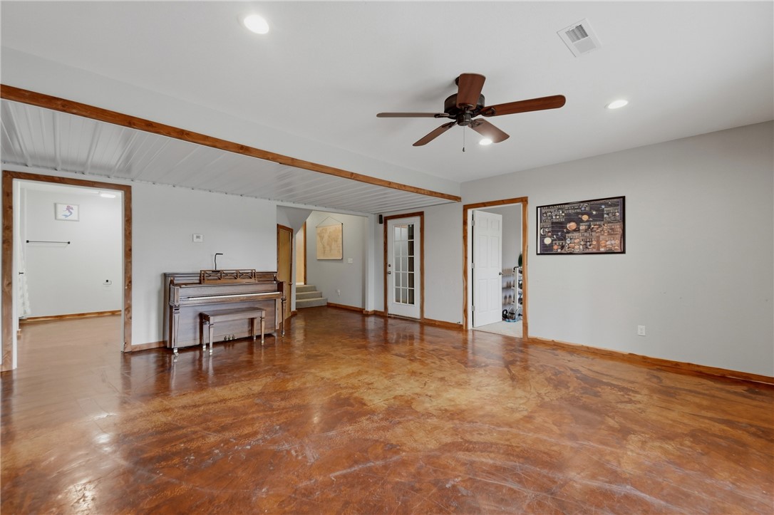 28559 Farm Road 11190