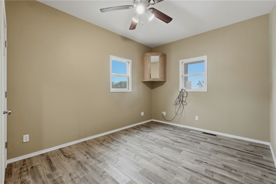 28559 Farm Road 11190