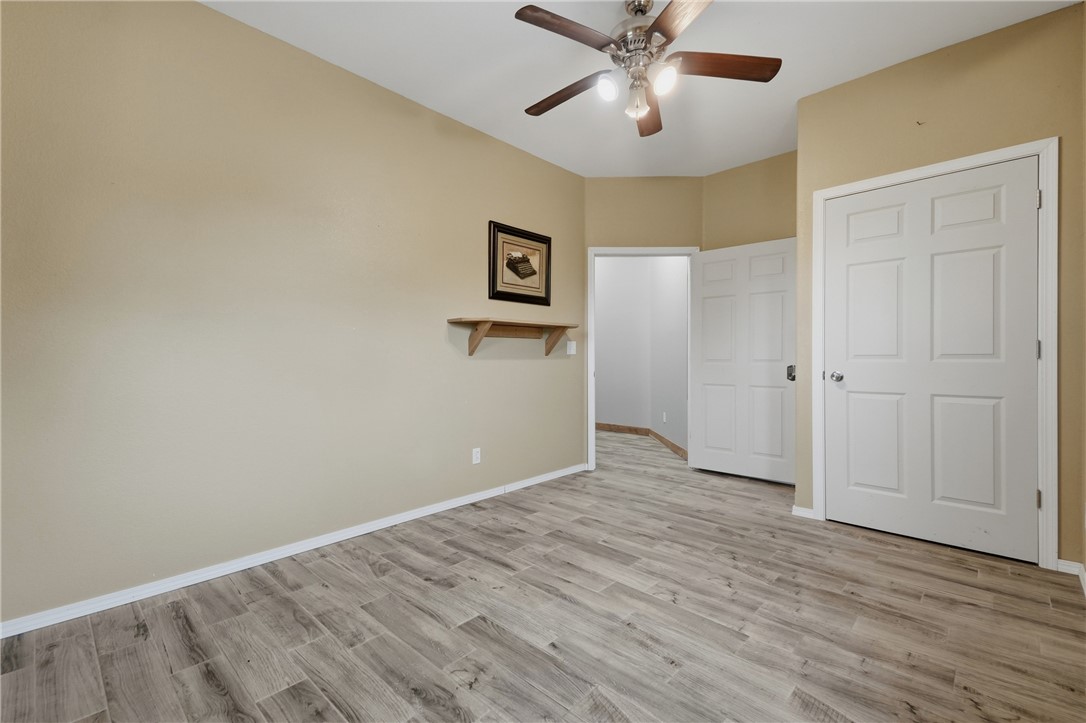 28559 Farm Road 11190