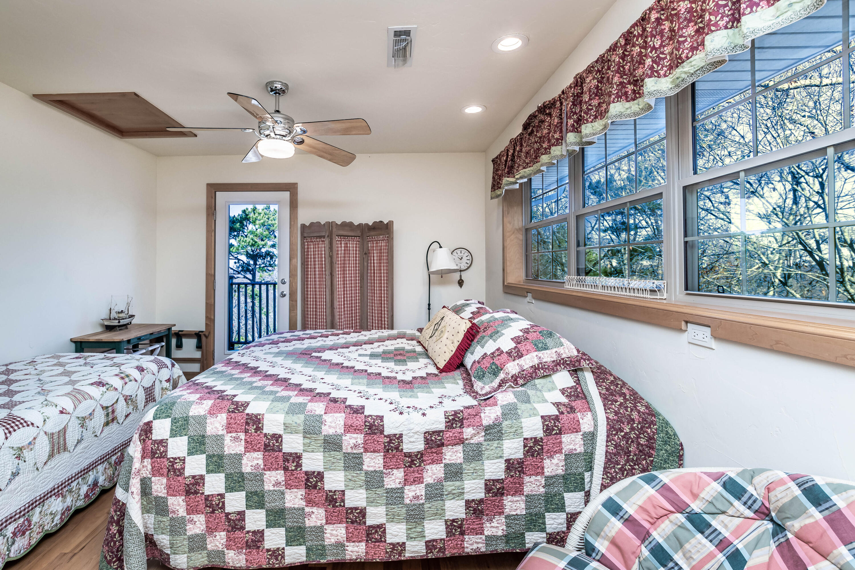 31 Mission Hills