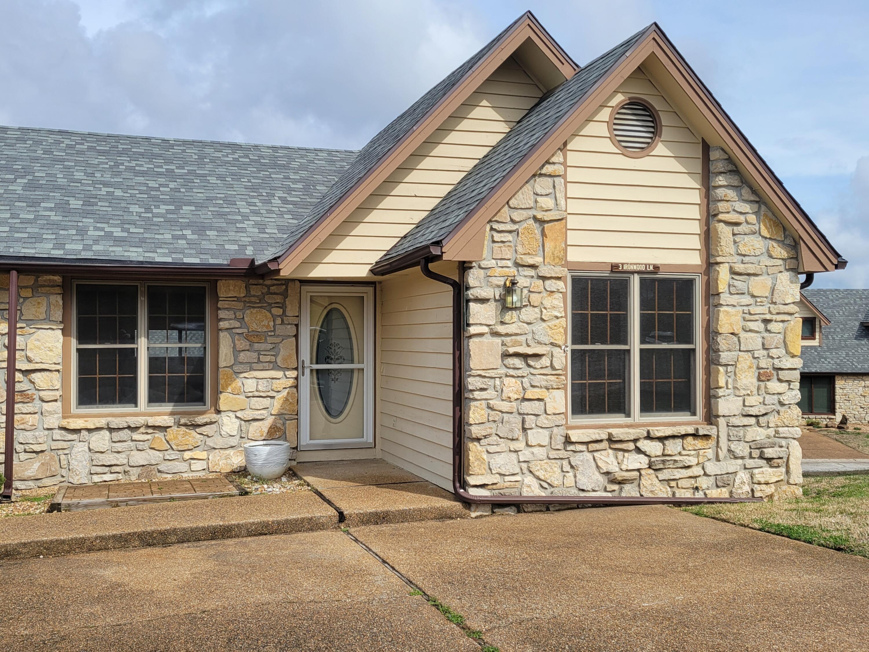 3 Ironwood Ln
