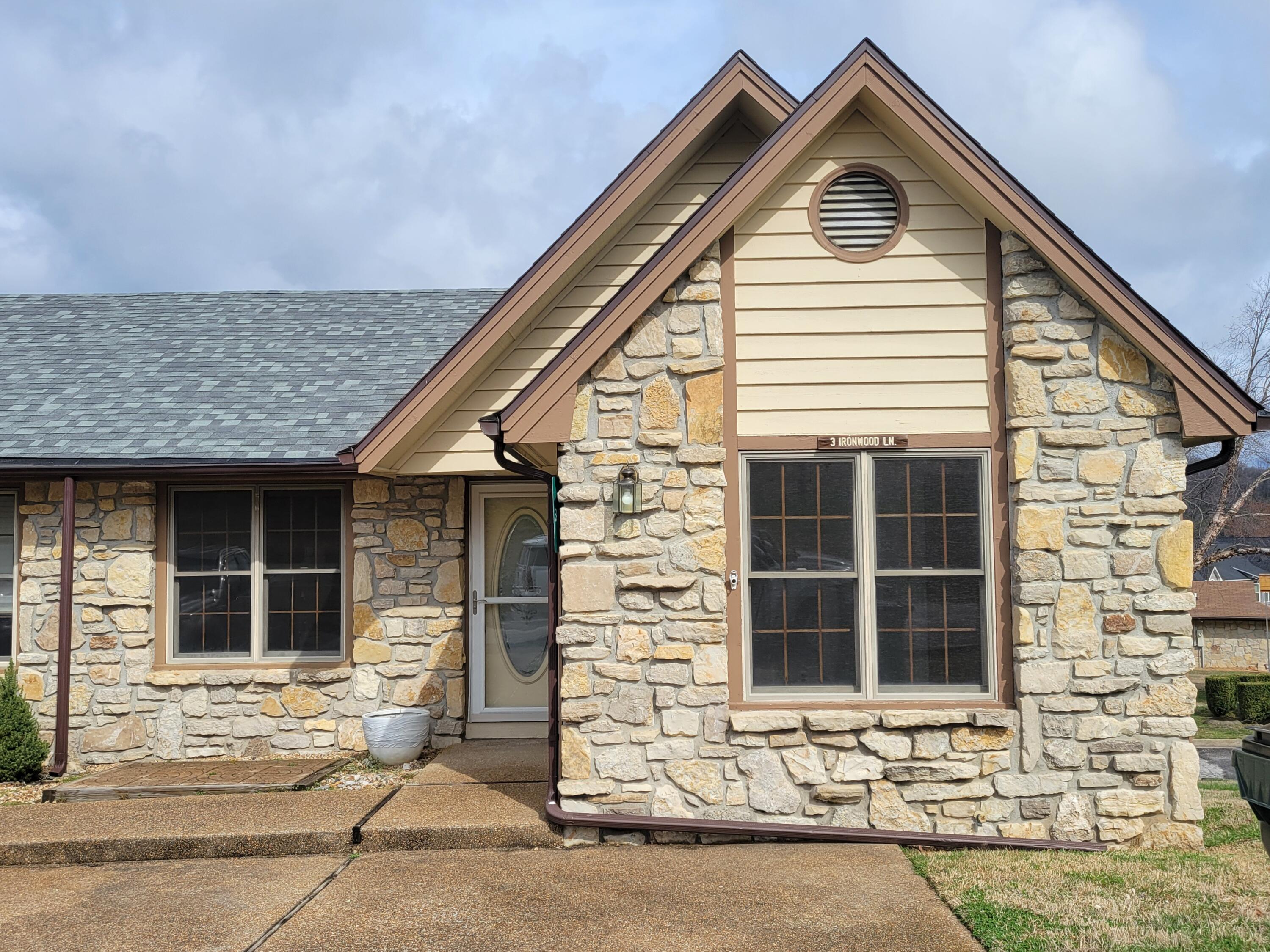 3 Ironwood Ln