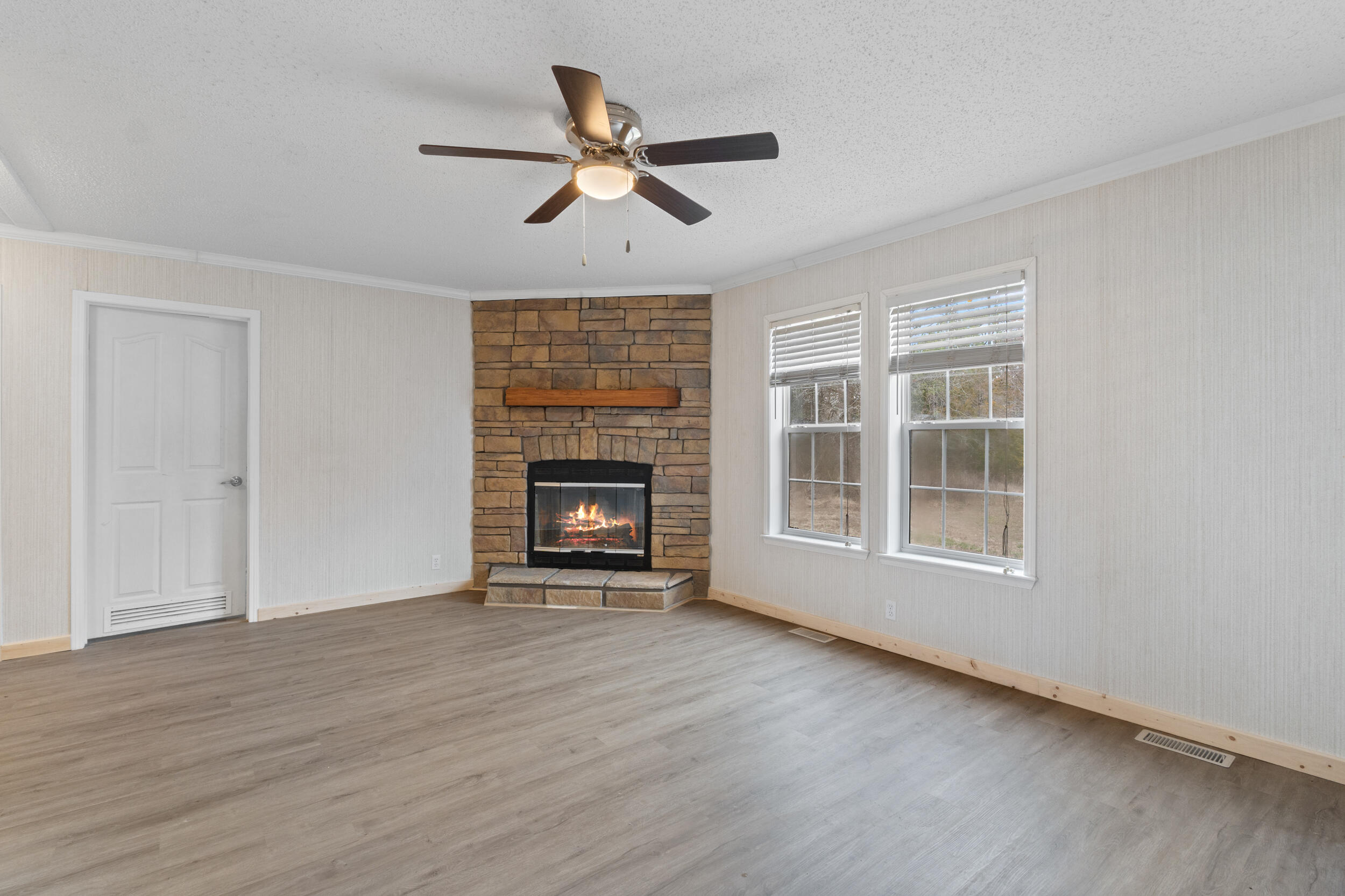 6978 N Highway 23
