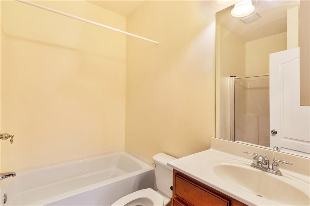 275 Blue Pointe Court