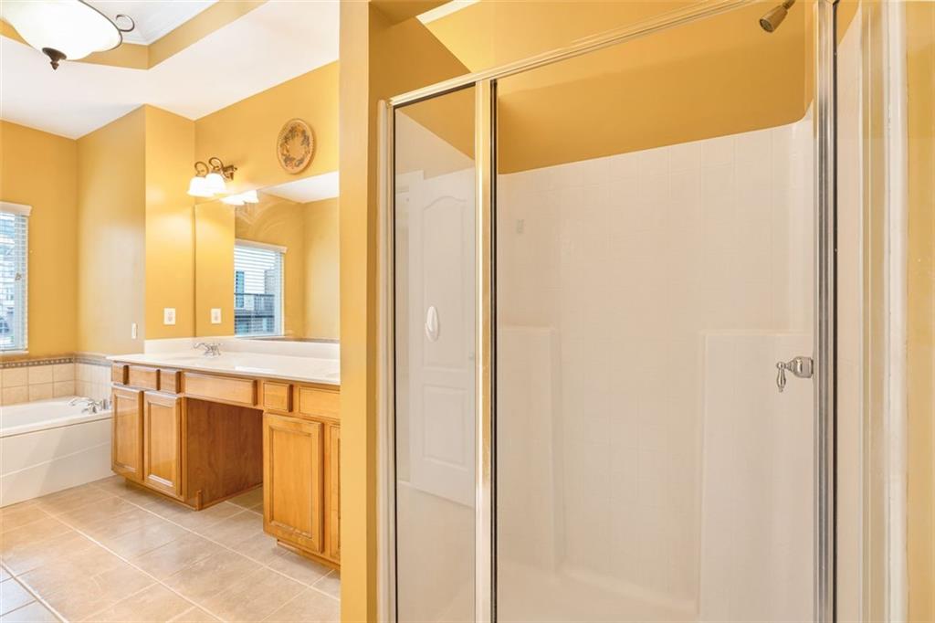 275 Blue Pointe Court