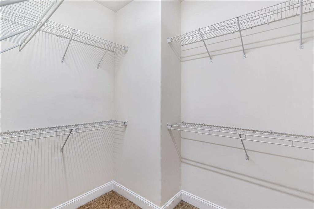 275 Blue Pointe Court