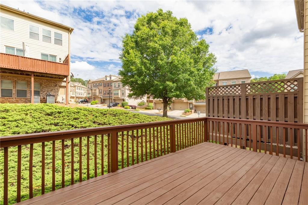 275 Blue Pointe Court