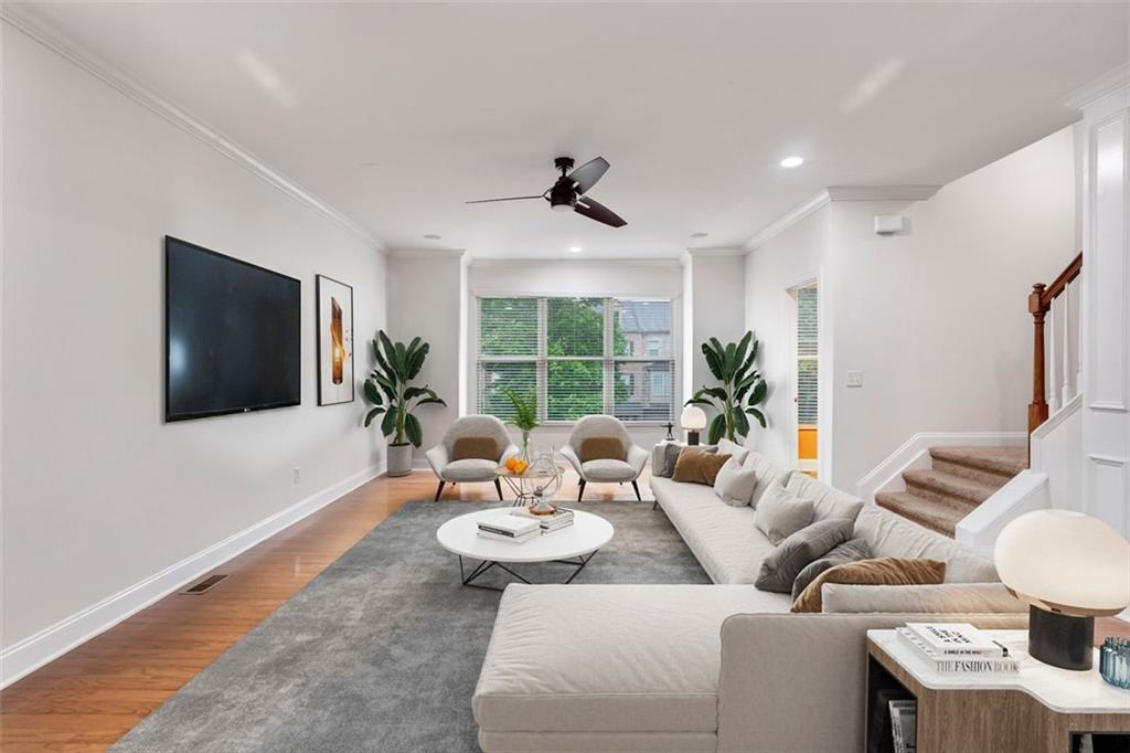 275 Blue Pointe Court