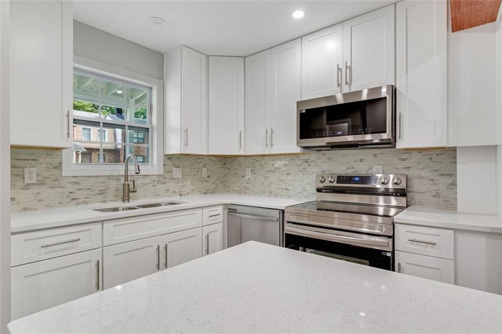 7090 Oakhill Circle