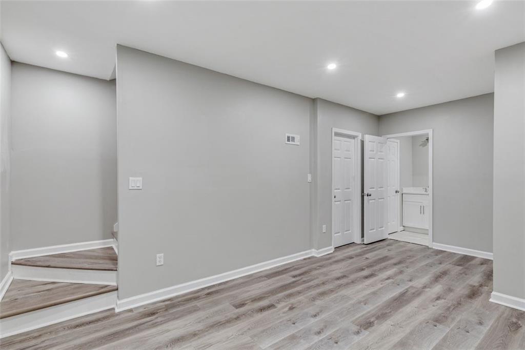 7090 Oakhill Circle