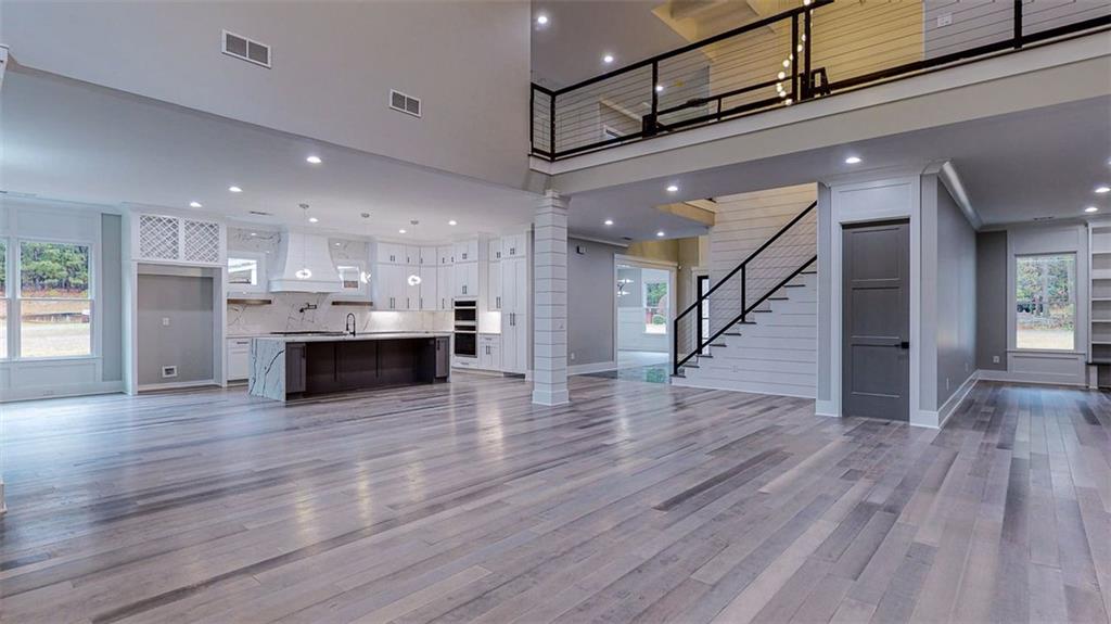 3275 Smithtown Road