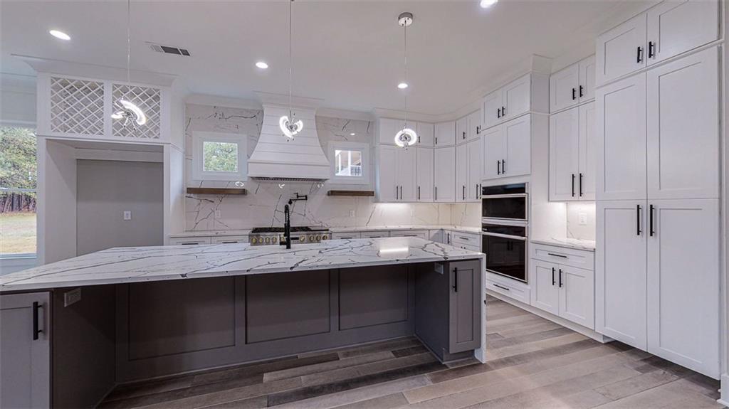 3275 Smithtown Road