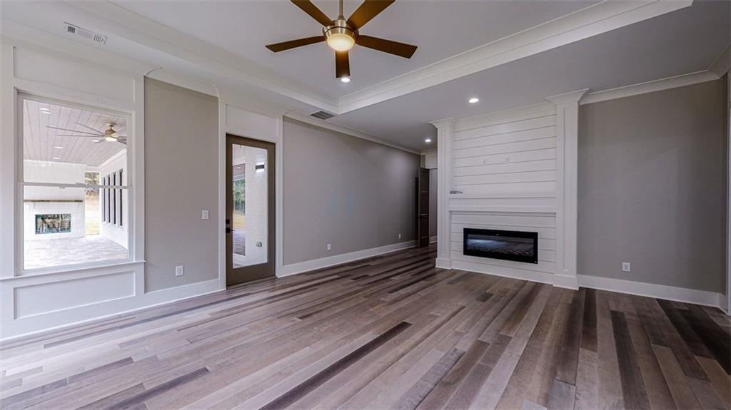 3275 Smithtown Road