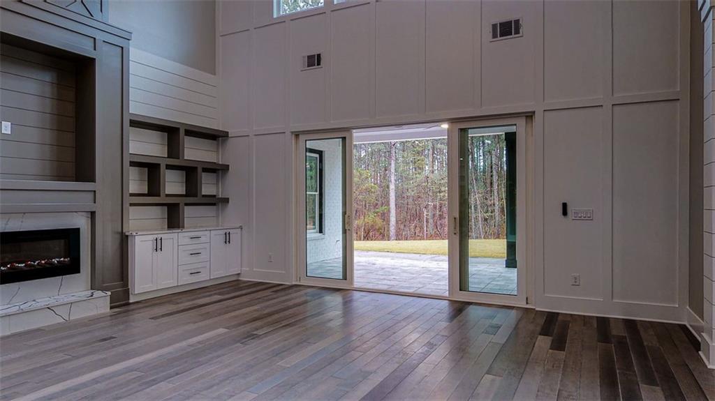 3275 Smithtown Road