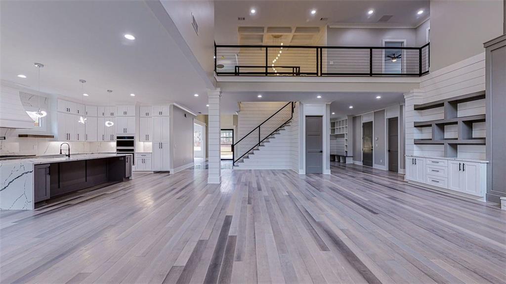 3275 Smithtown Road
