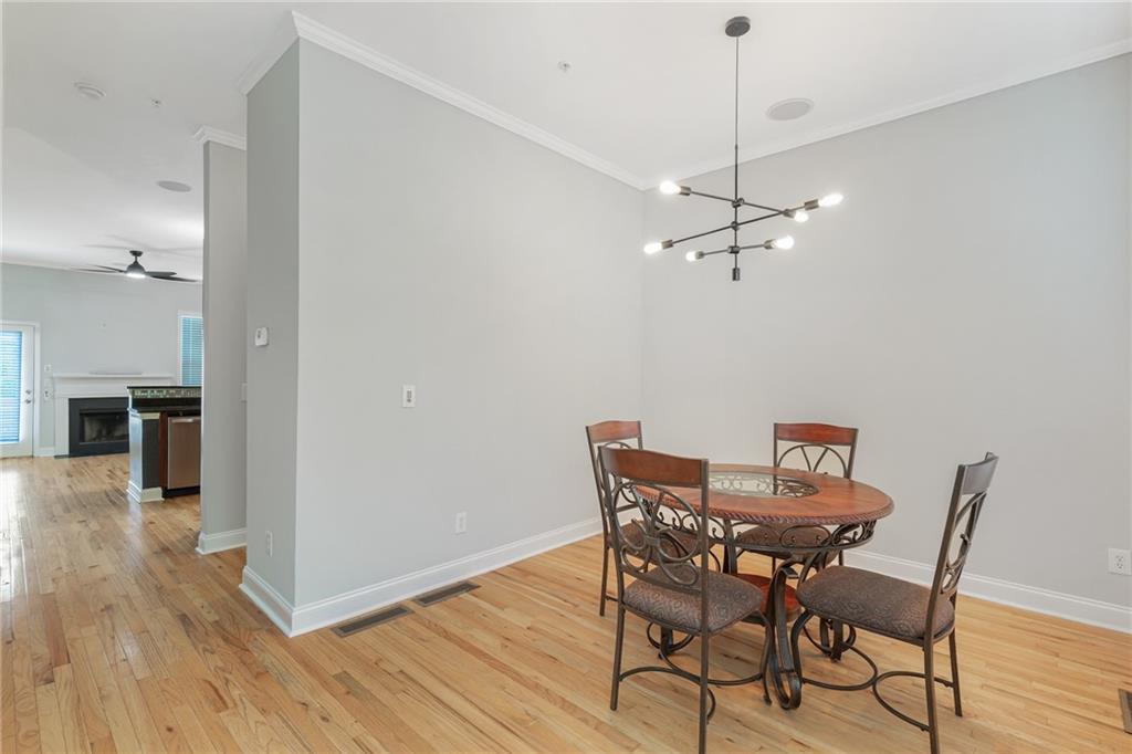 1953 Sterling Oaks Circle NE