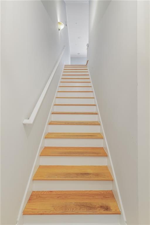 1953 Sterling Oaks Circle NE