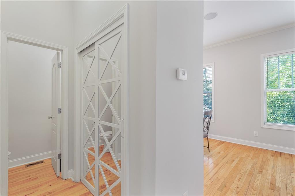 1953 Sterling Oaks Circle NE