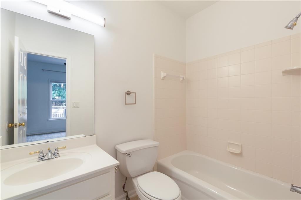 2415 Summit Oaks Court