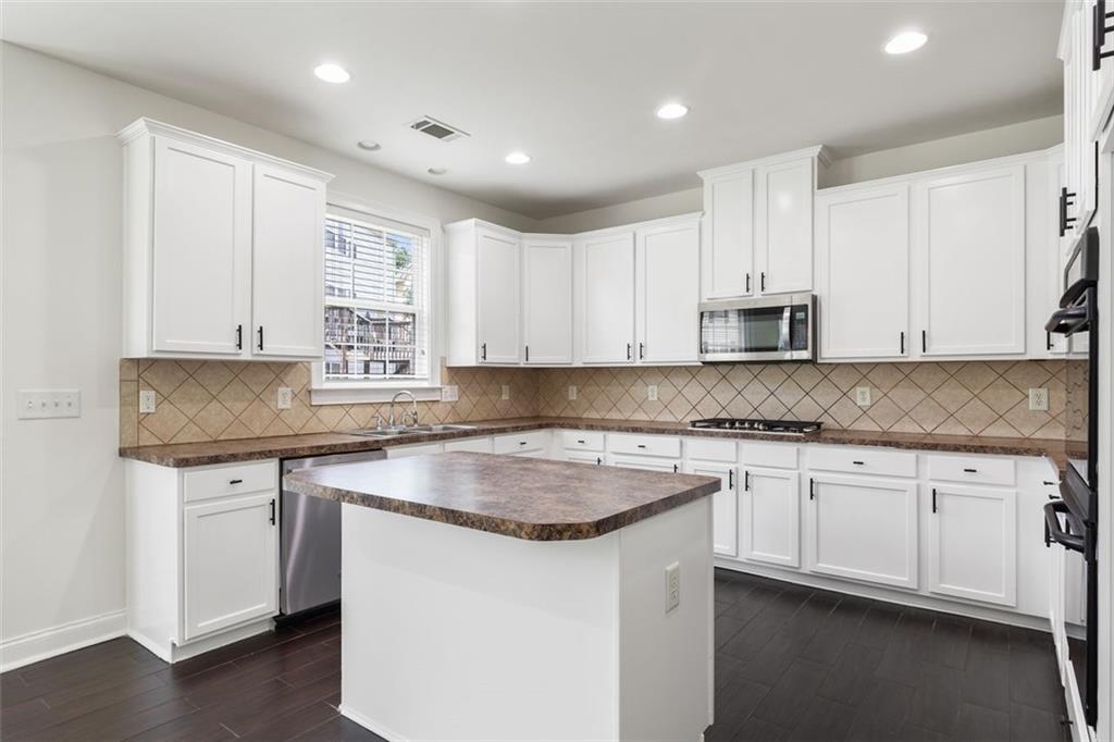 3366 Bridge Walk Drive