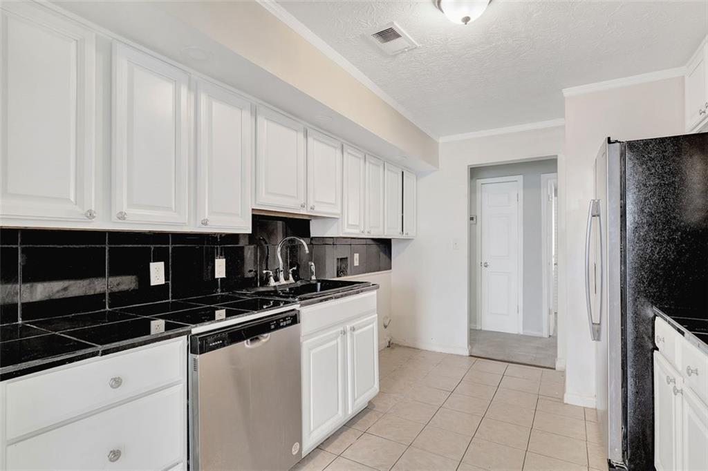 2390 Lawrenceville Highway Unit K