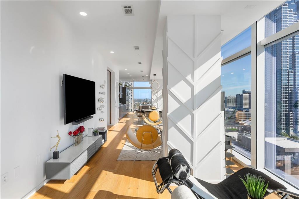 45 Ivan Allen Jr Boulevard Unit 2505