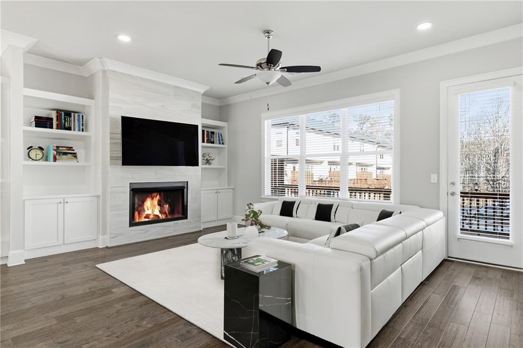 1030 Rivermont Alley