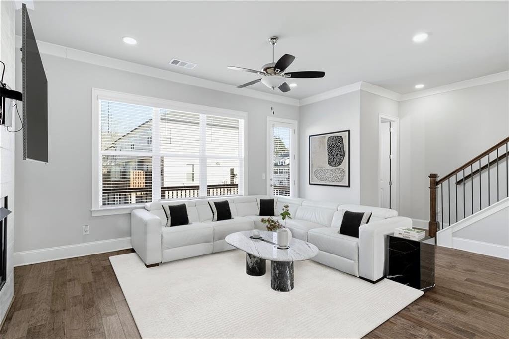 1030 Rivermont Alley