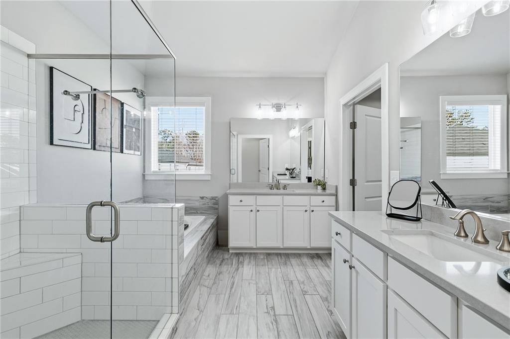 1030 Rivermont Alley