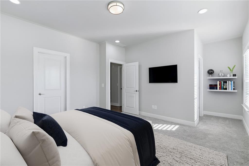 1030 Rivermont Alley