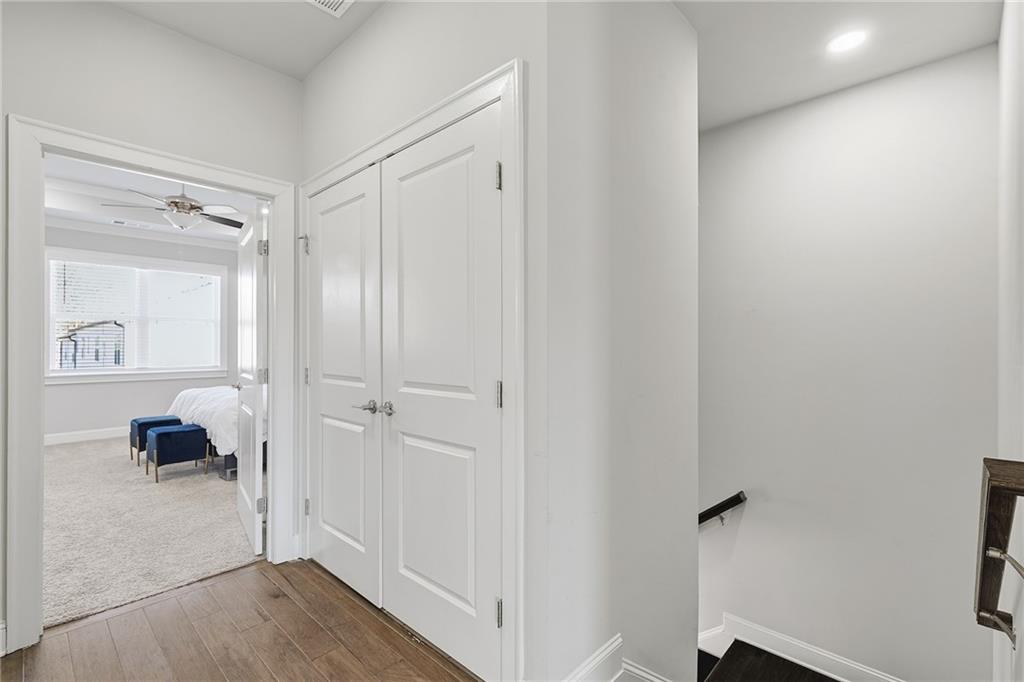 1030 Rivermont Alley