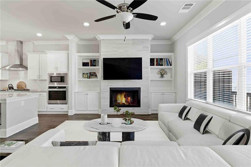 1030 Rivermont Alley