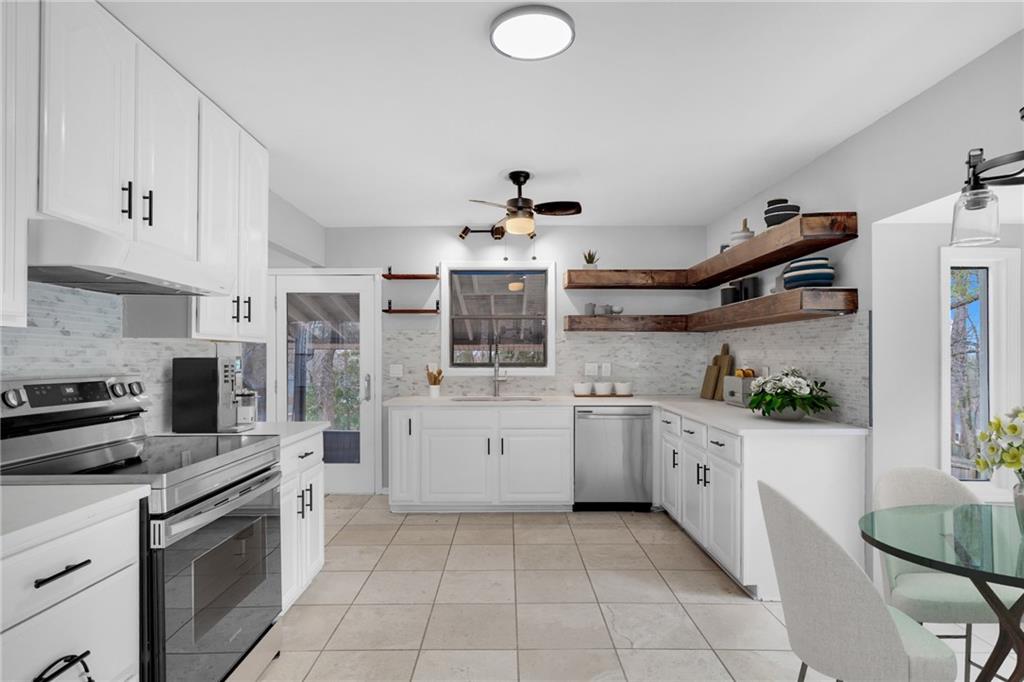 177 W Putnam Ferry Road W