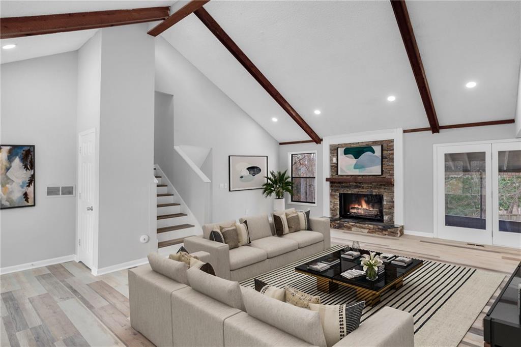 177 W Putnam Ferry Road W