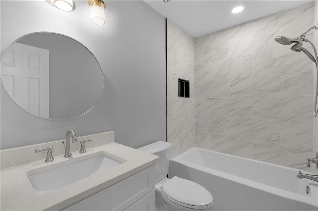 177 W Putnam Ferry Road W