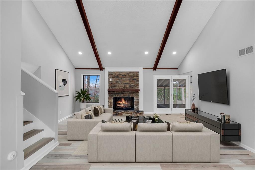 177 W Putnam Ferry Road W