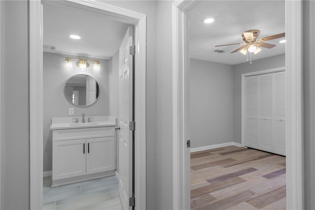 177 W Putnam Ferry Road W