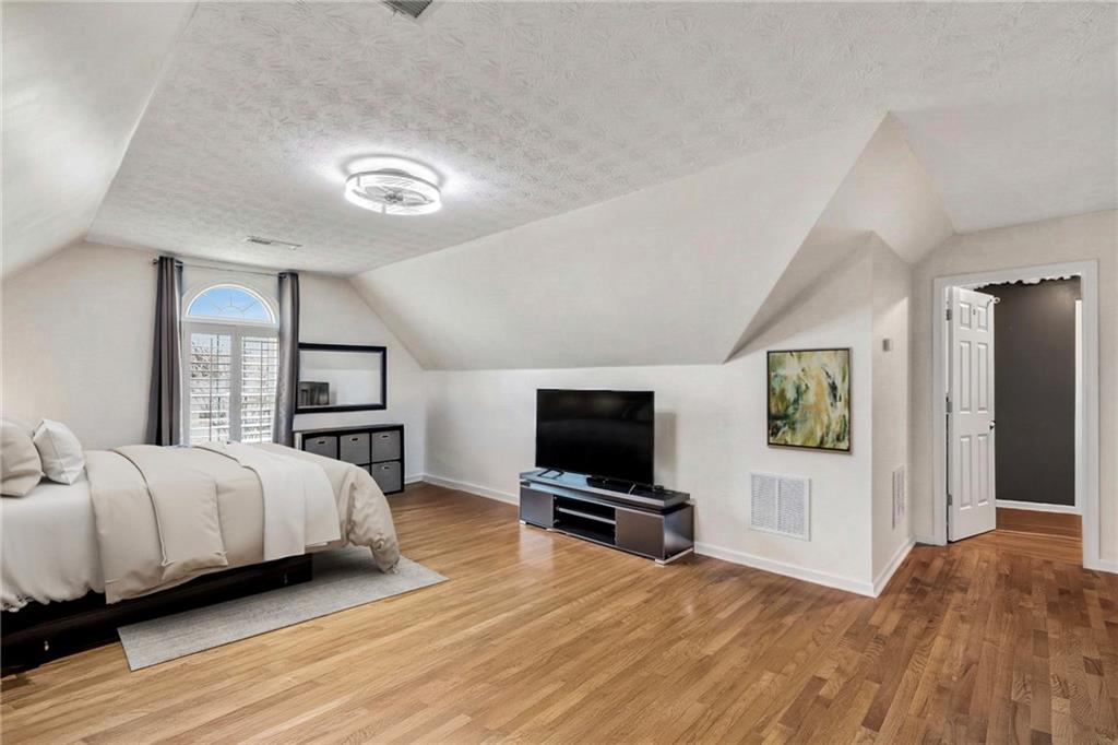 211 Graymist Path