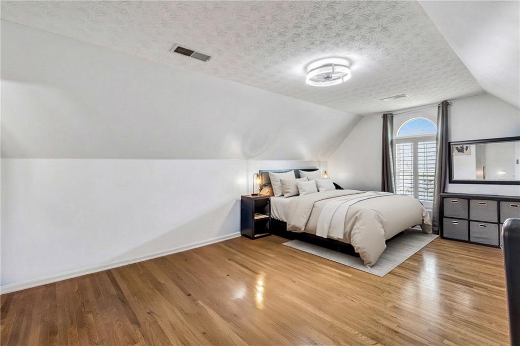 211 Graymist Path