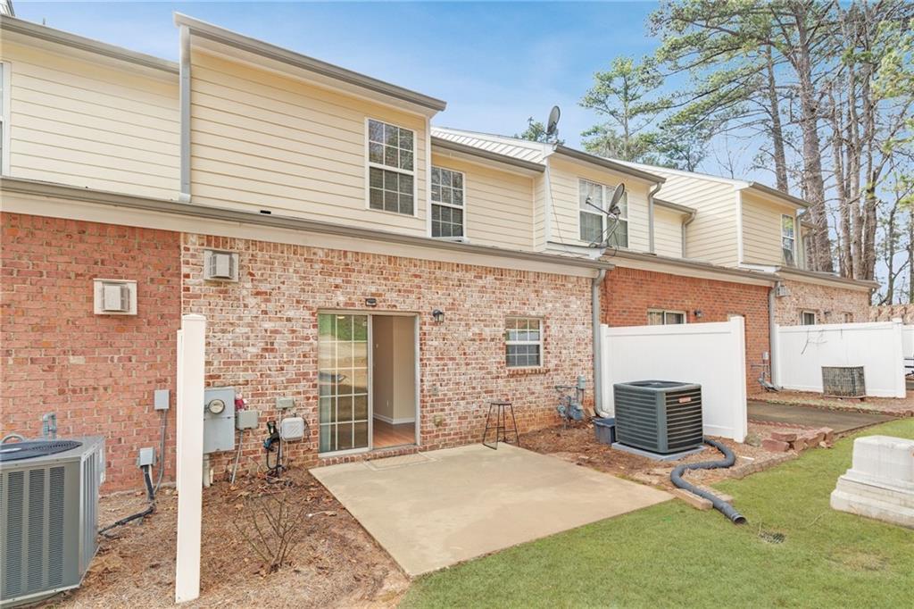 1102 Pleasant Oaks Court